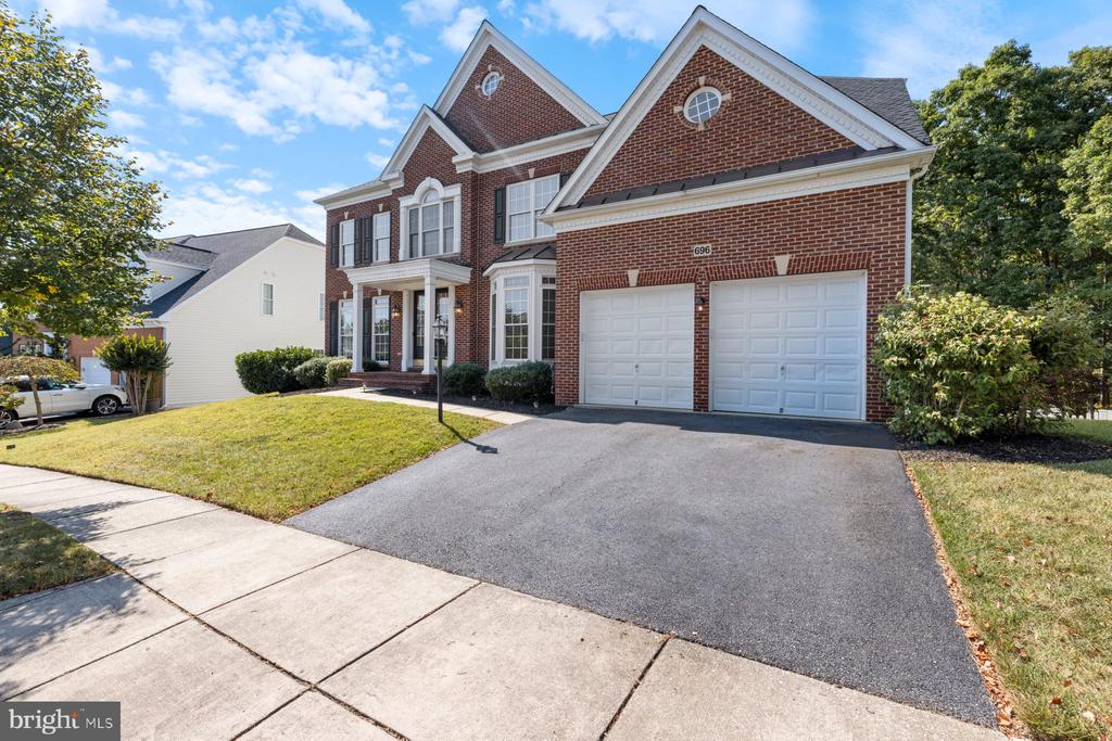 696 RELIANCE DRIVE