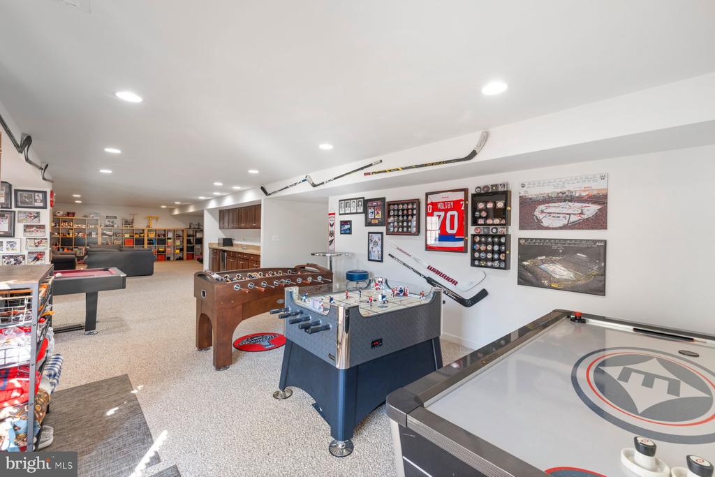 696 RELIANCE DRIVE