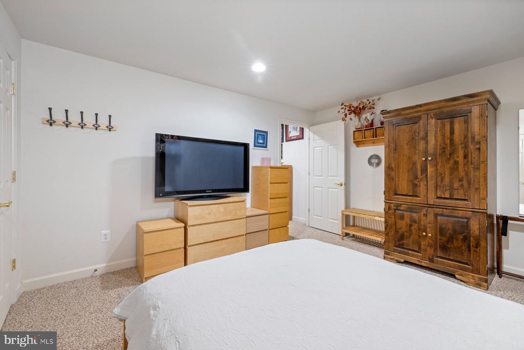 696 RELIANCE DRIVE