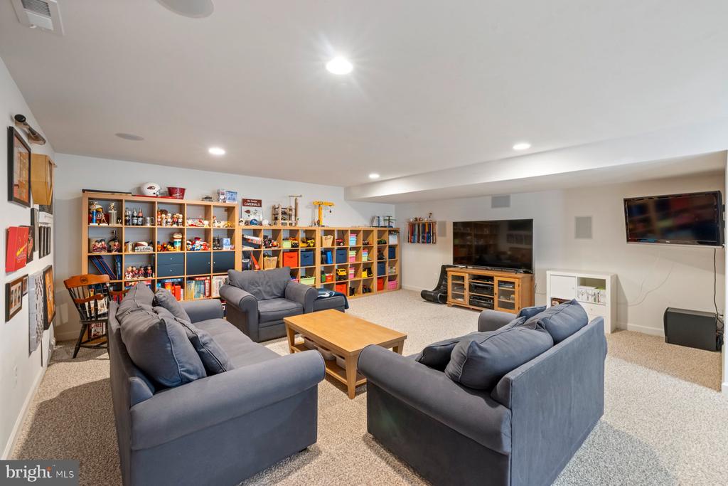696 RELIANCE DRIVE