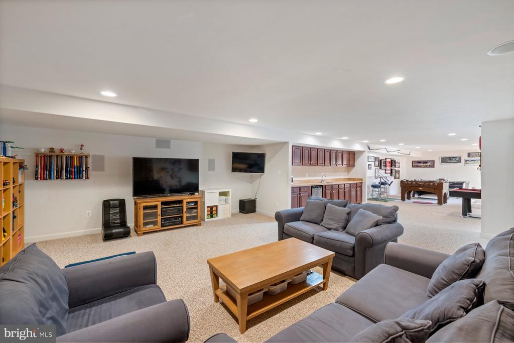 696 RELIANCE DRIVE