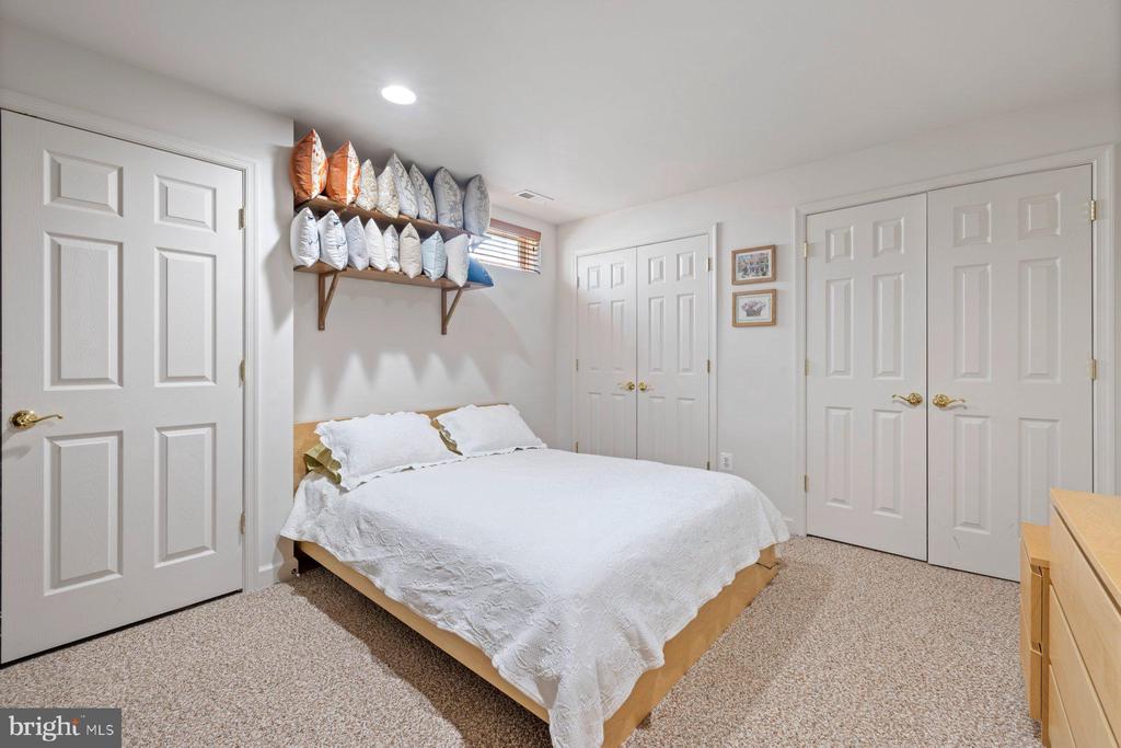 696 RELIANCE DRIVE