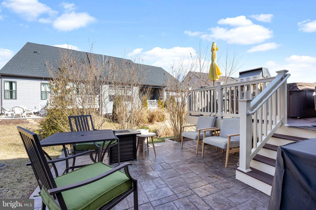 7720 PESTLE LANE