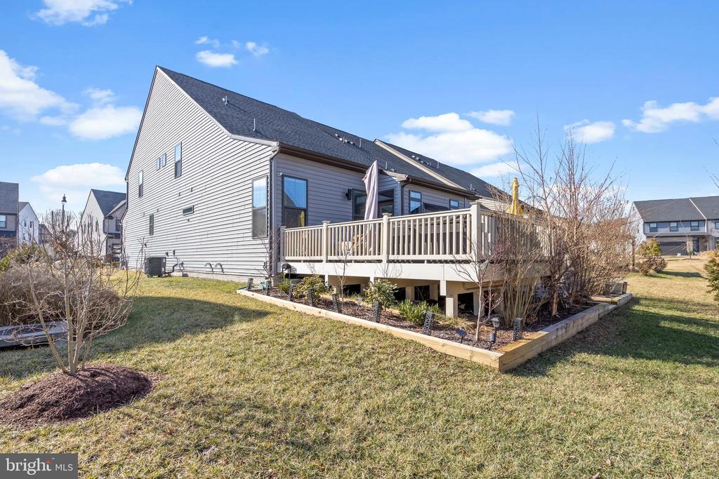7720 PESTLE LANE