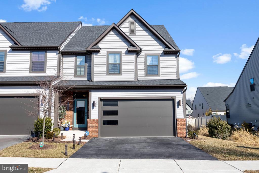 7720 PESTLE LANE