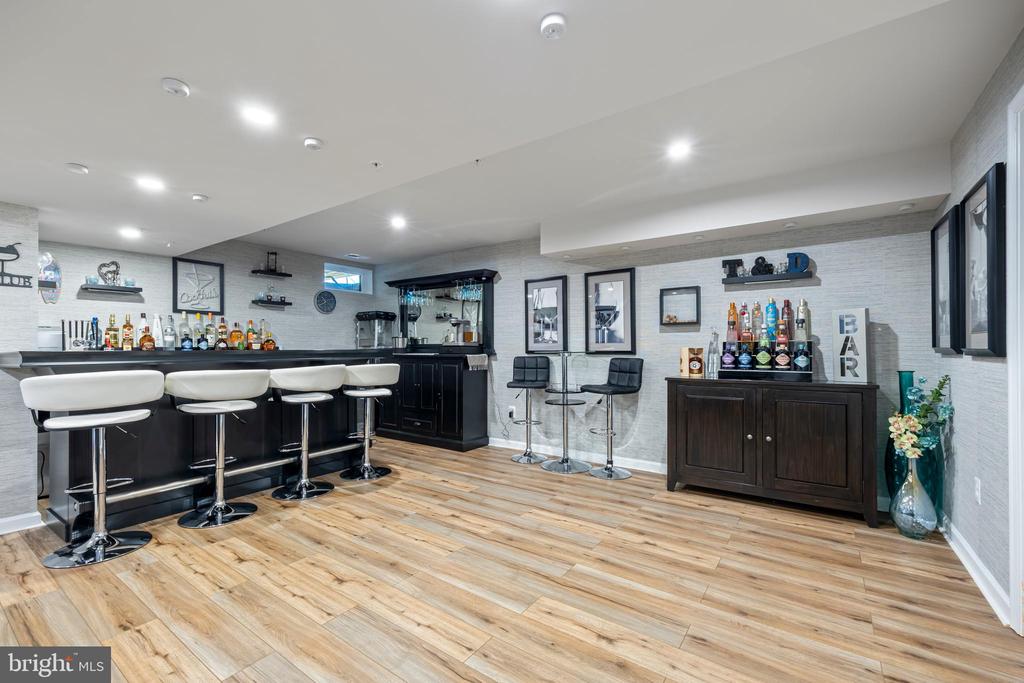 7720 PESTLE LANE