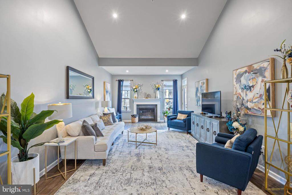 7720 PESTLE LANE