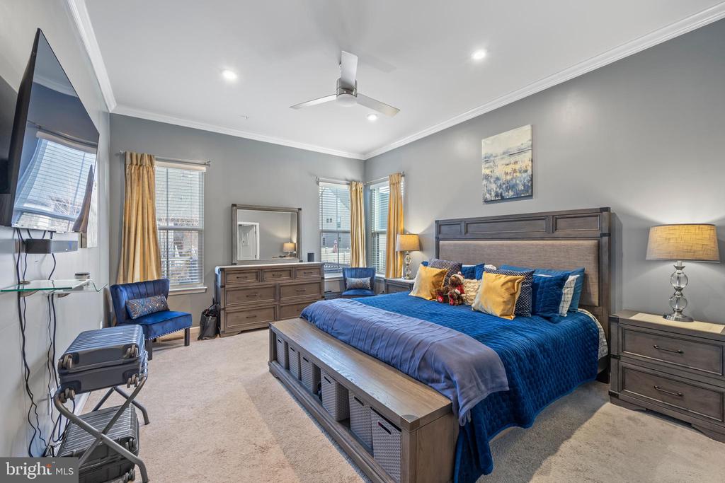 7720 PESTLE LANE