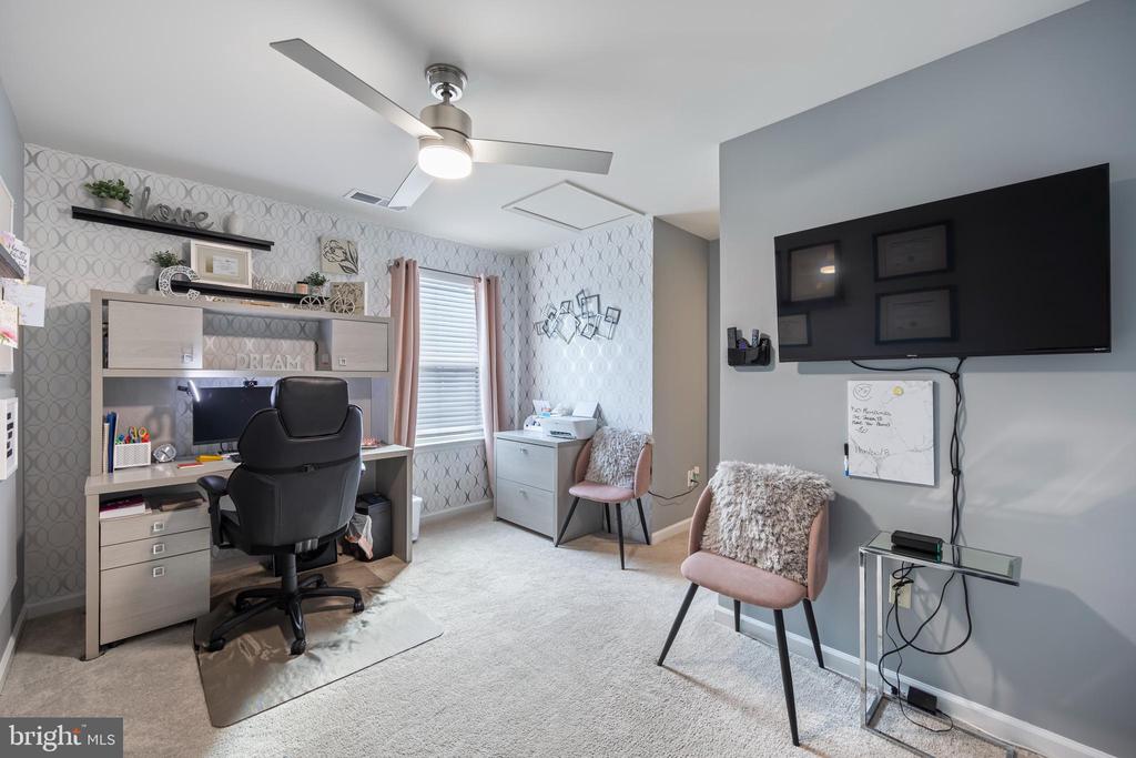 7720 PESTLE LANE