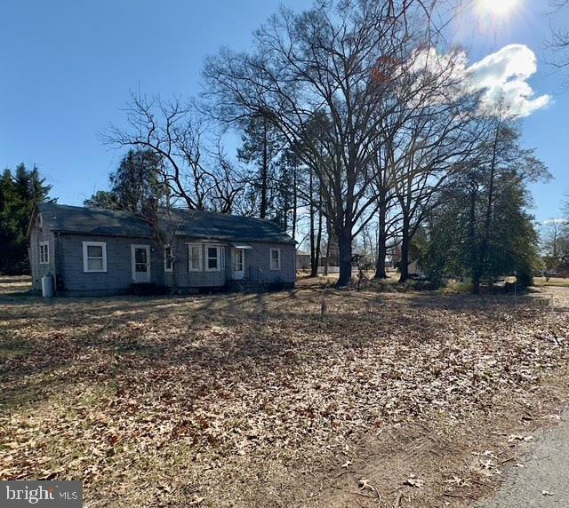 547 A & B Grays Creek Rd