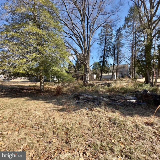 547 A & B Grays Creek Rd