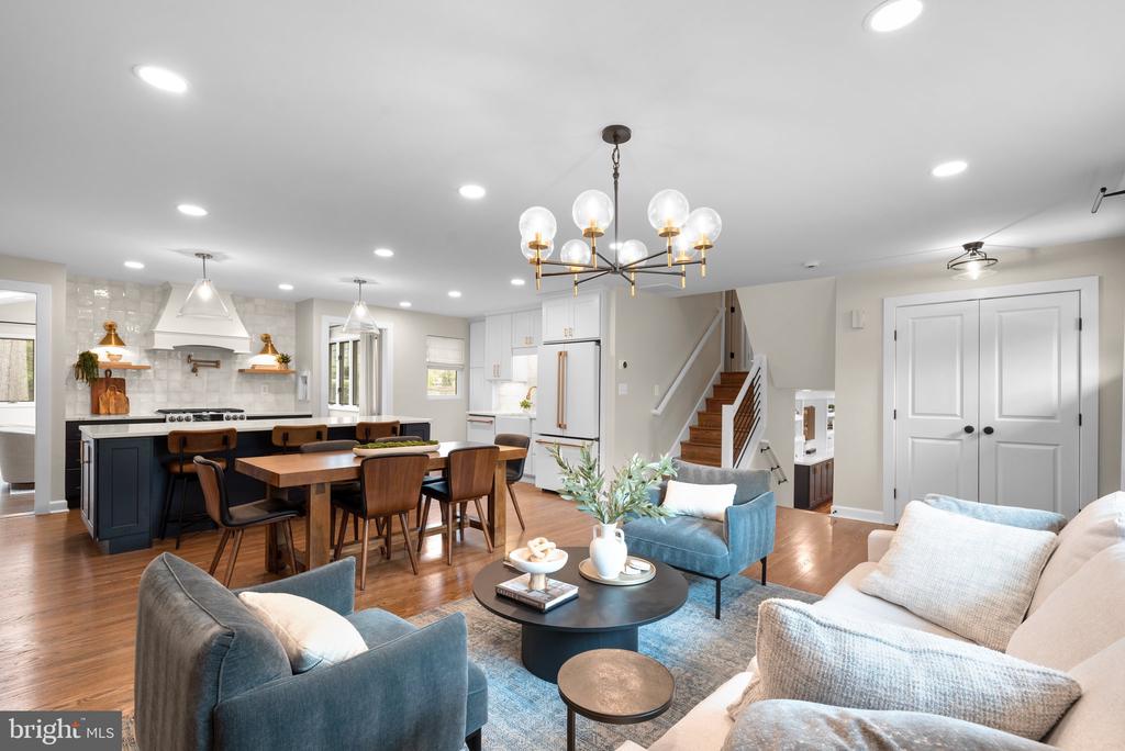 10 EMERSON COURT