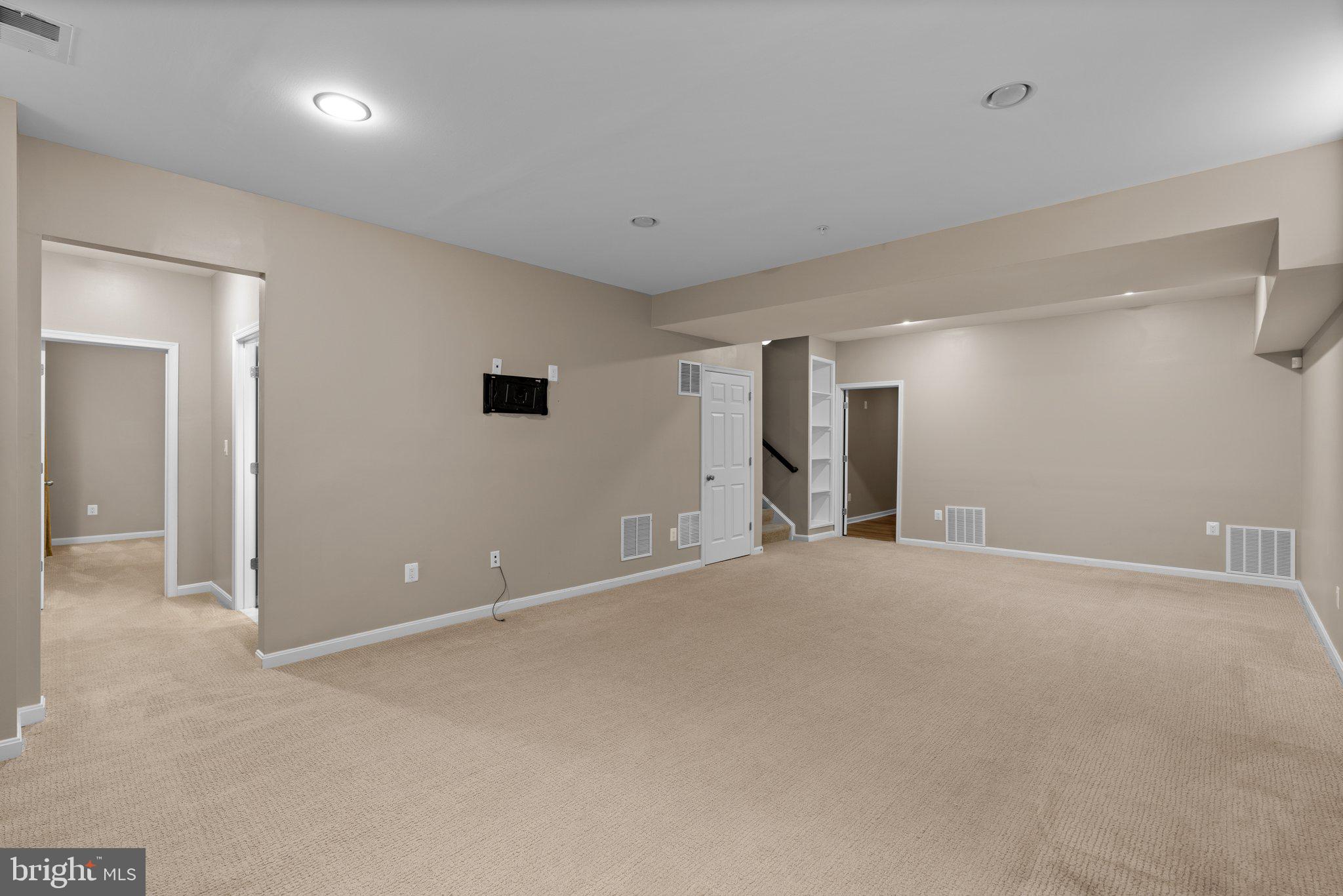 920 SAINT MARTINS LOOP