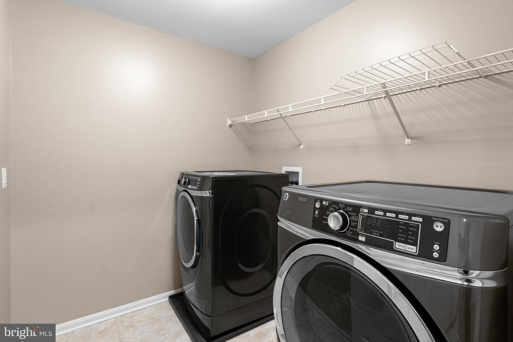 920 SAINT MARTINS LOOP