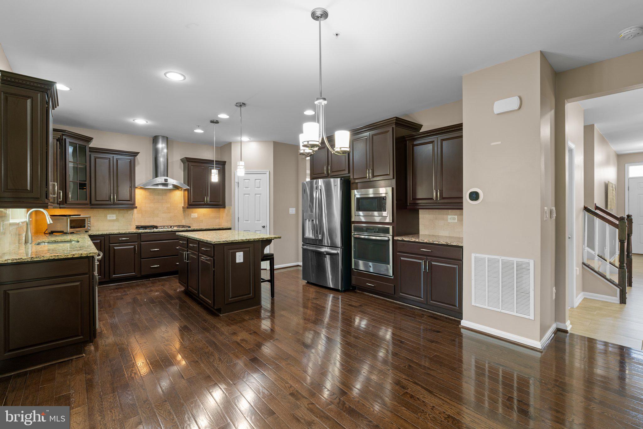 920 SAINT MARTINS LOOP