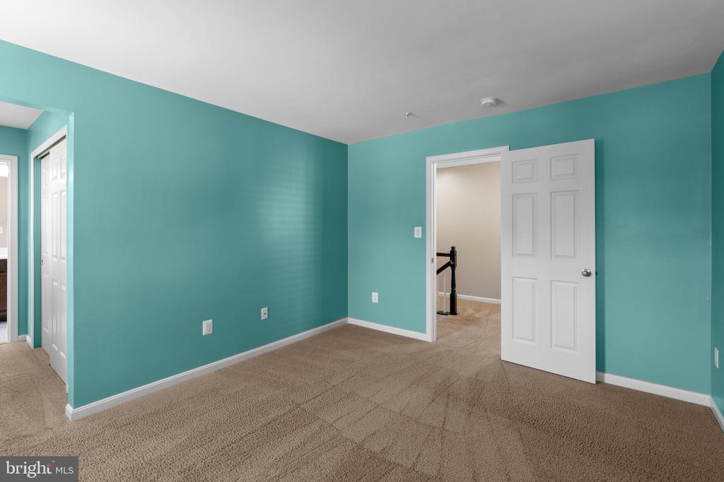 920 SAINT MARTINS LOOP