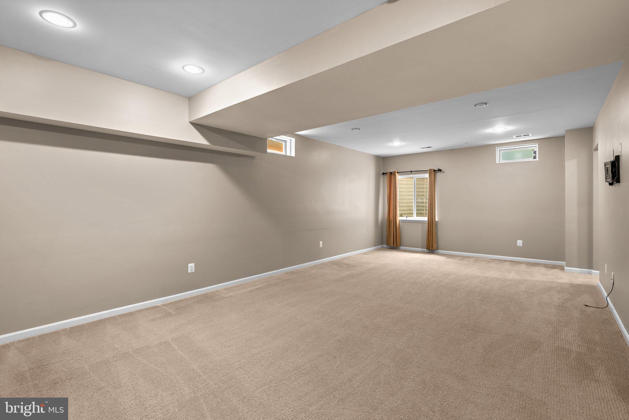 920 SAINT MARTINS LOOP