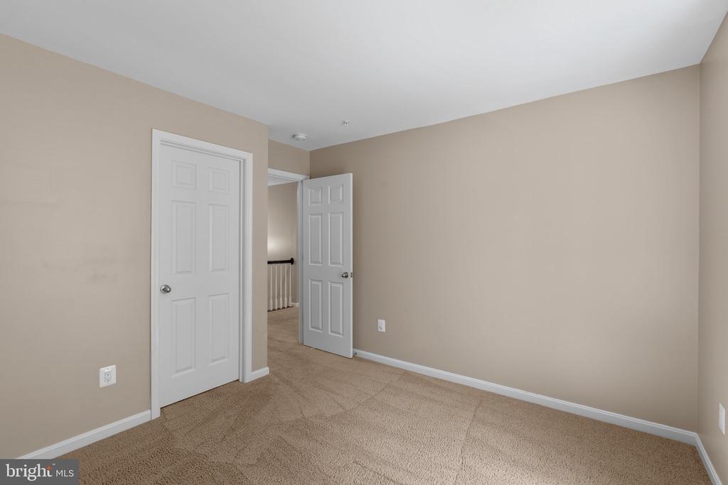 920 SAINT MARTINS LOOP