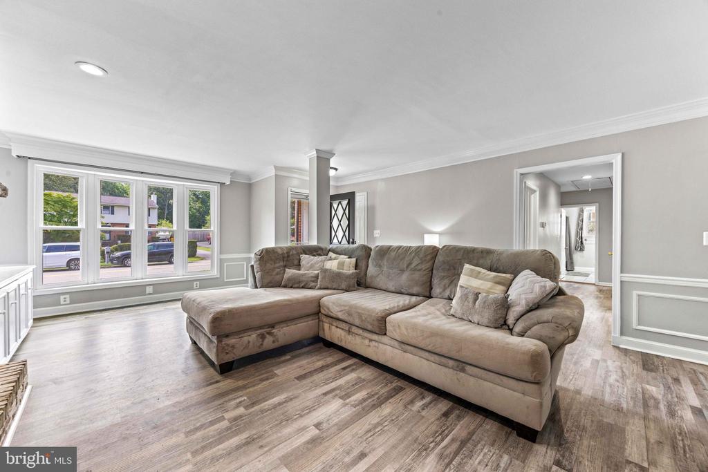 1616 COLONY ROAD