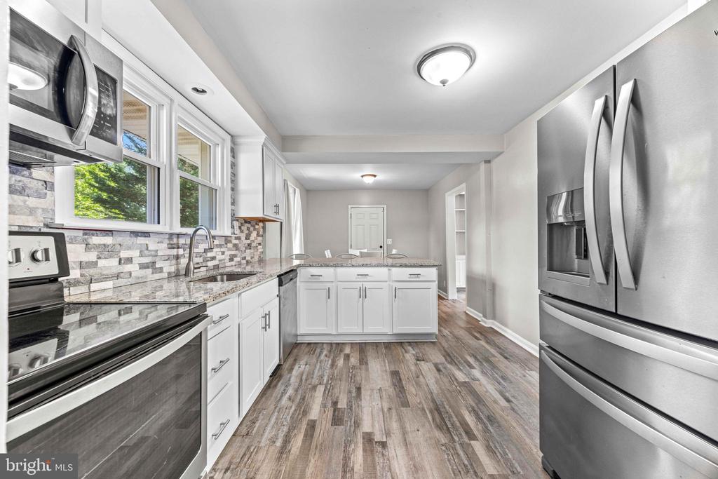 1616 COLONY ROAD
