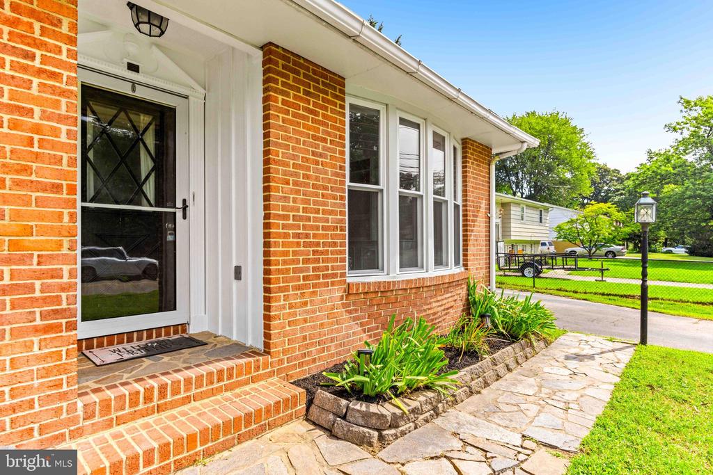 1616 COLONY ROAD