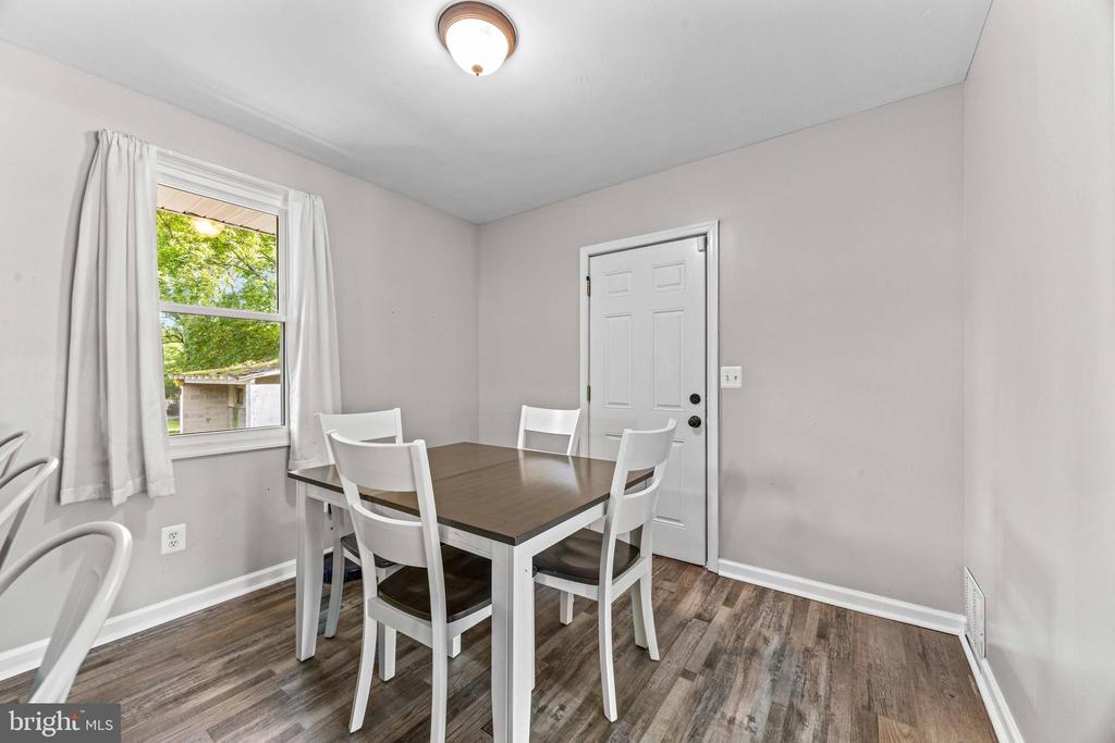 1616 COLONY ROAD