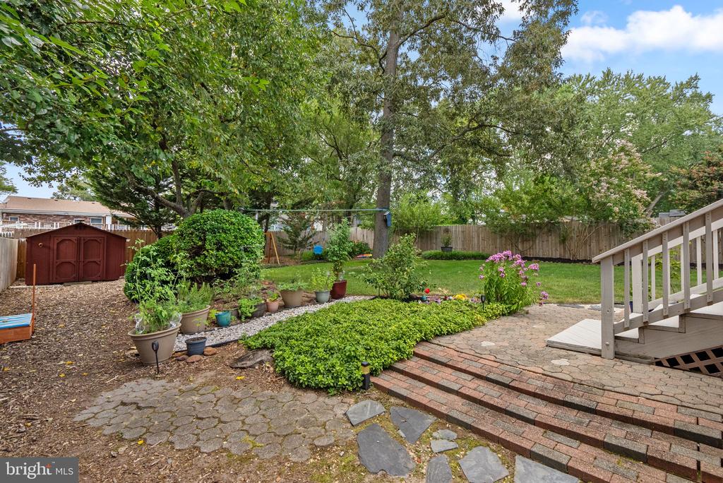 708 Radnor Ct