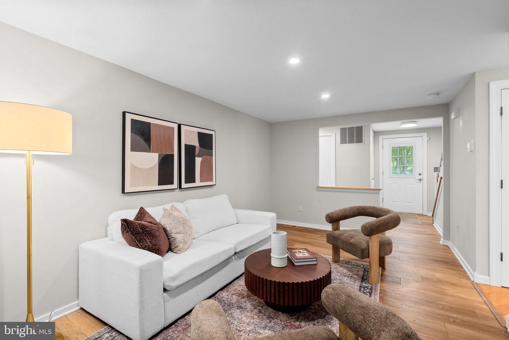 708 Radnor Ct
