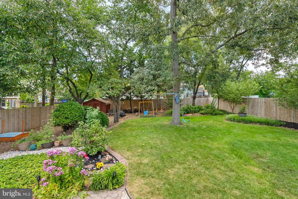 708 Radnor Ct