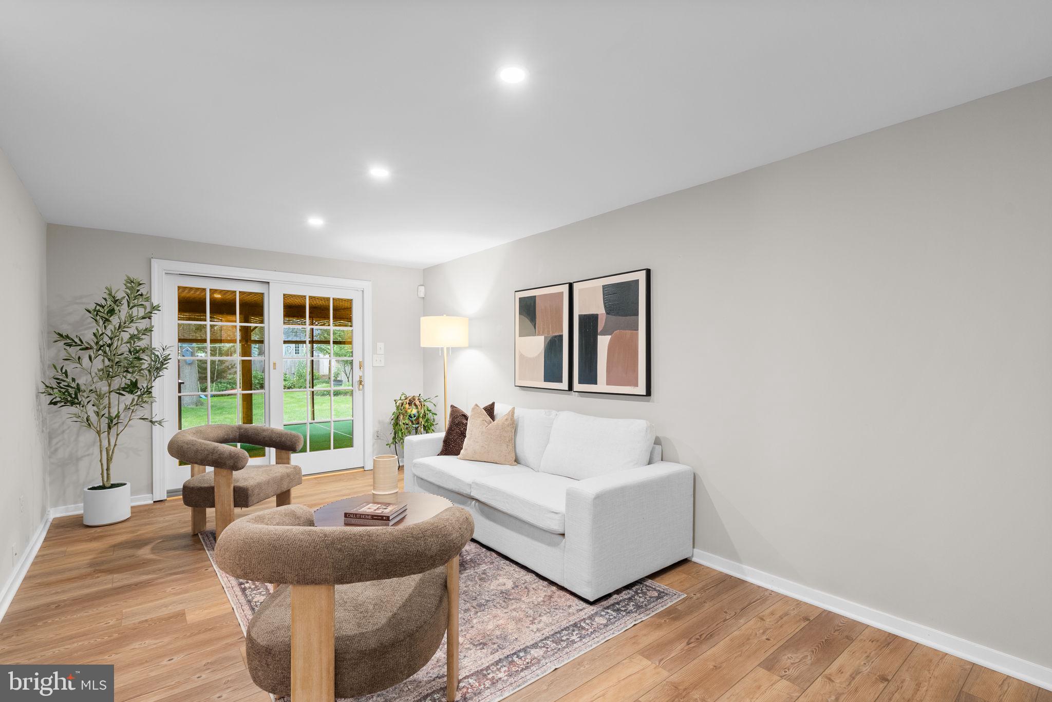 708 Radnor Ct