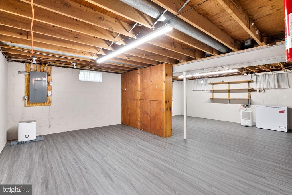 708 Radnor Ct