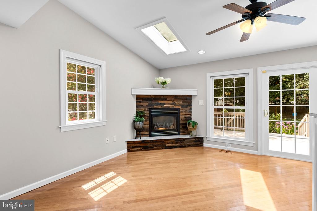 708 Radnor Ct