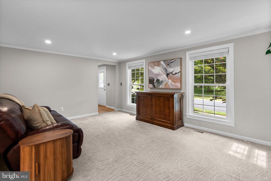 708 Radnor Ct