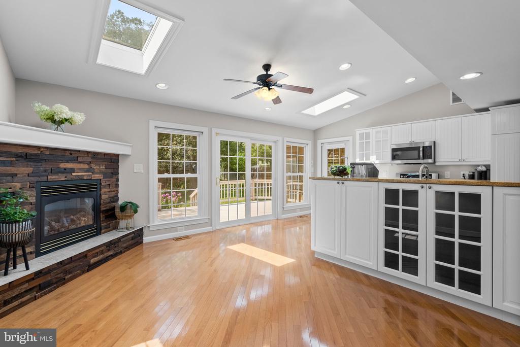 708 Radnor Ct