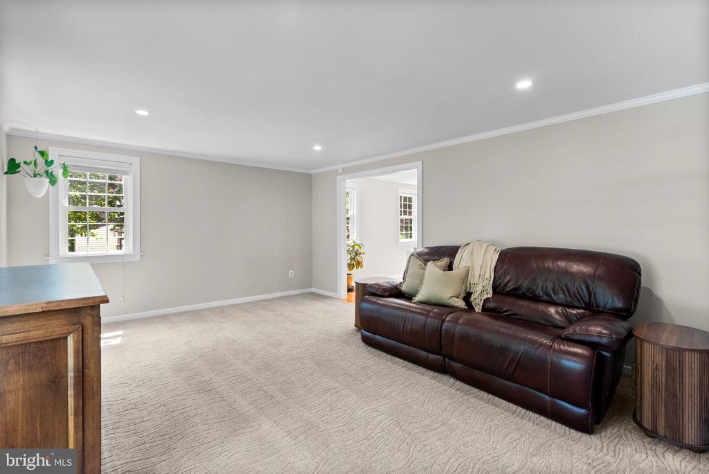 708 Radnor Ct