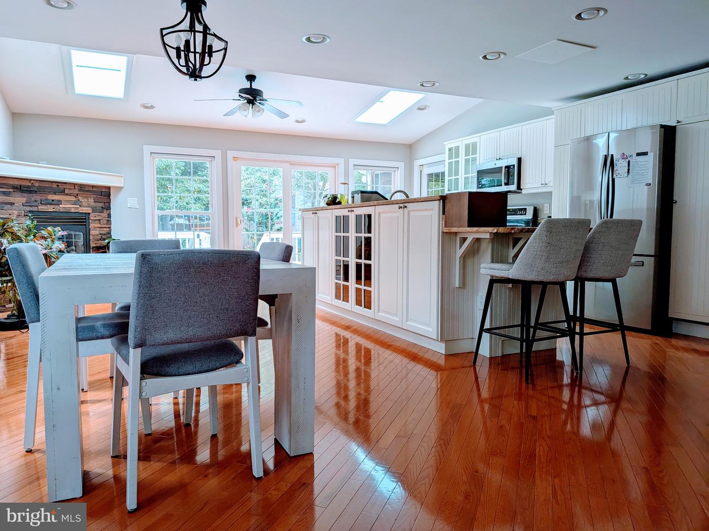 708 Radnor Ct