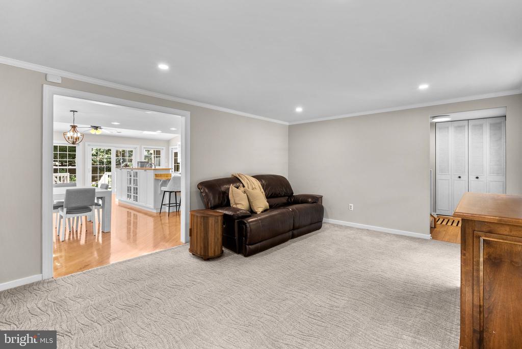 708 Radnor Ct
