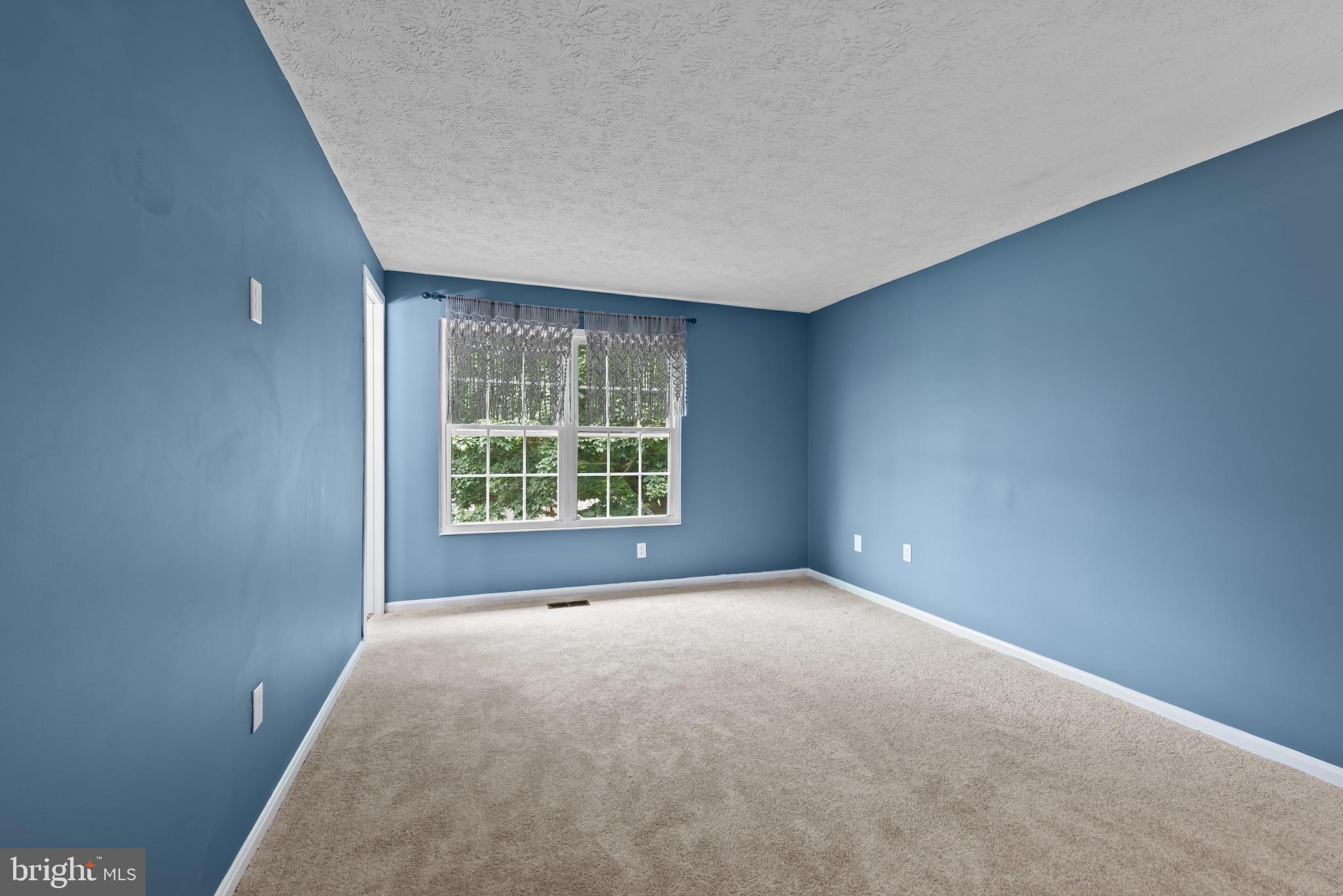 2960 ROSE CROWN CIRCLE