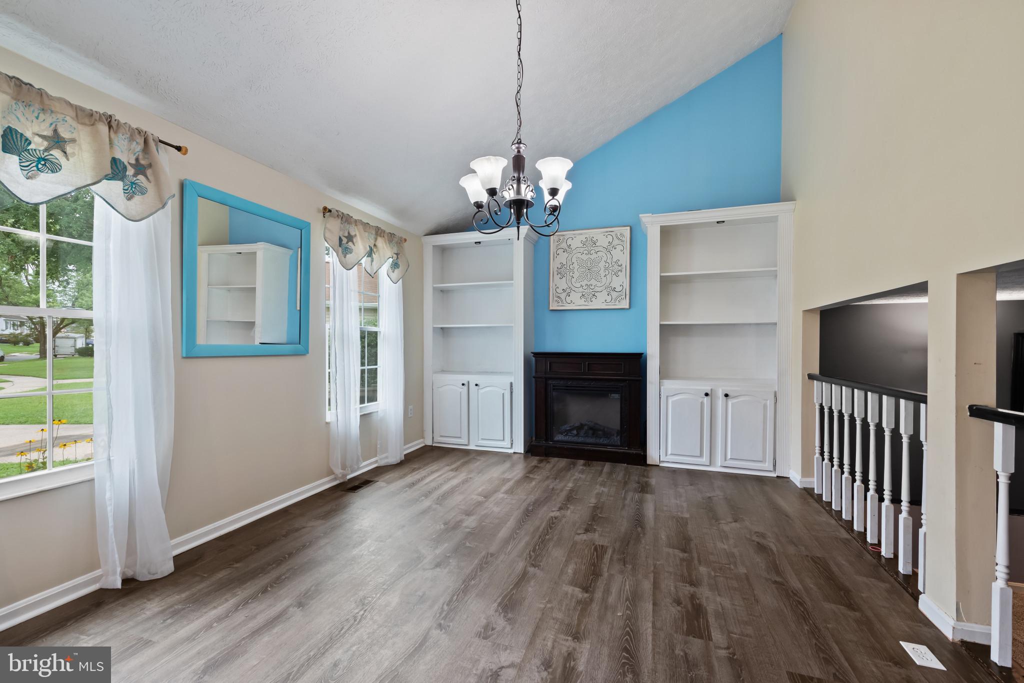 2960 ROSE CROWN CIRCLE