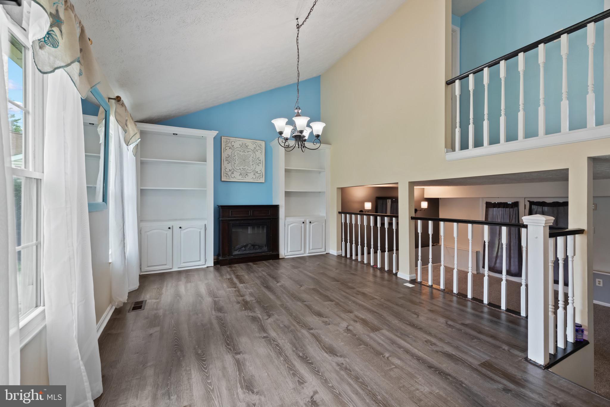 2960 ROSE CROWN CIRCLE