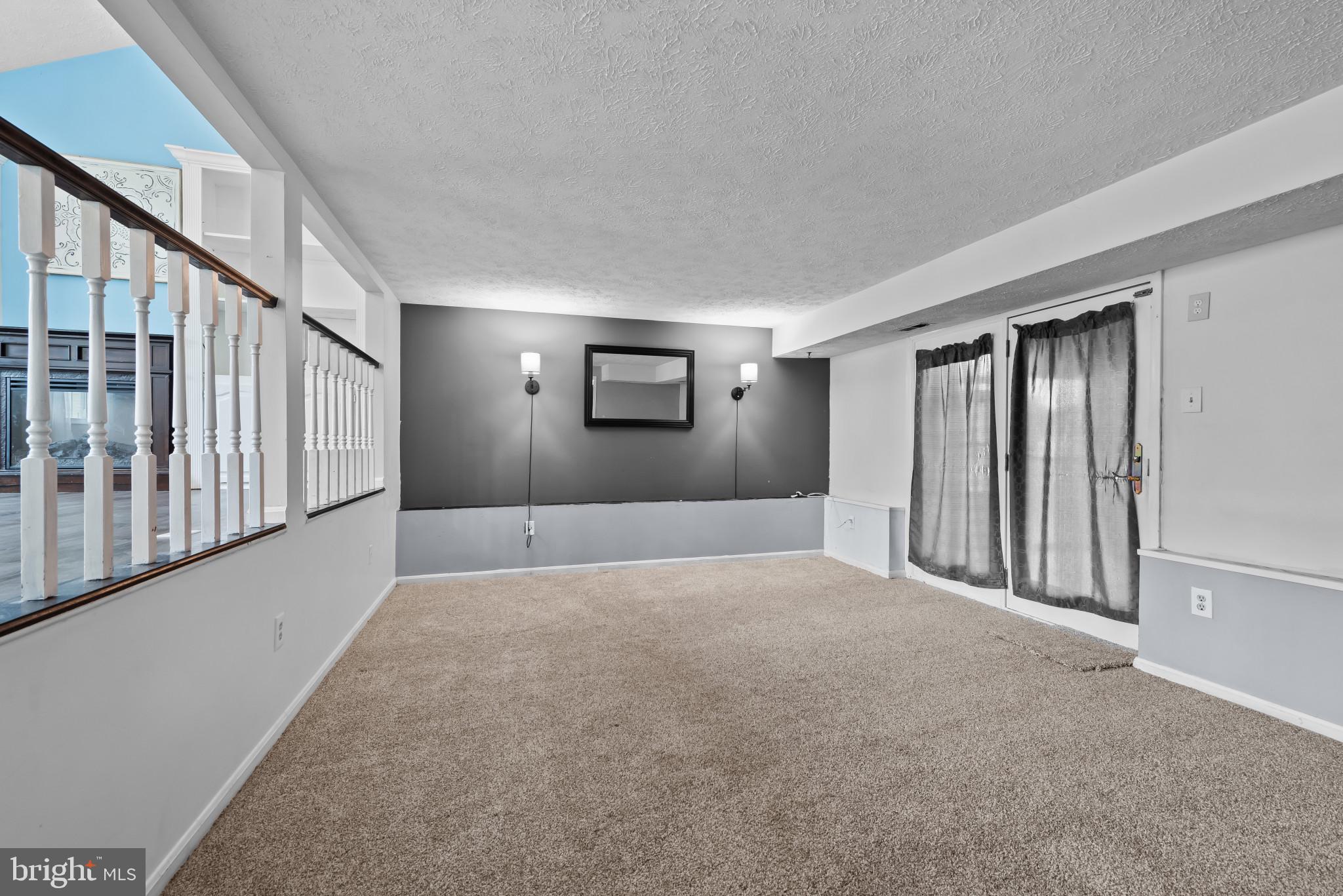 2960 ROSE CROWN CIRCLE