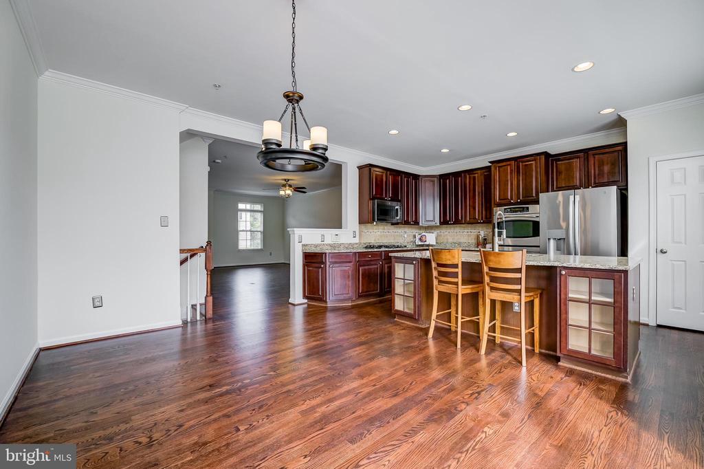 7591 TAUNTON COURT