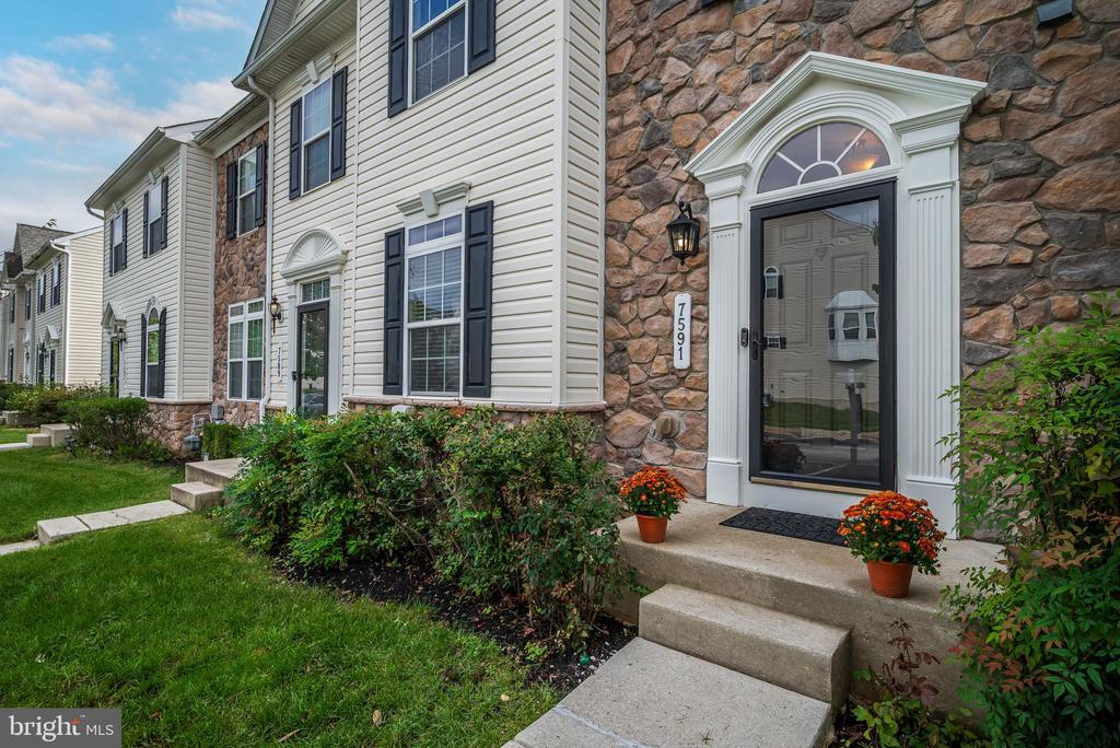 7591 TAUNTON COURT