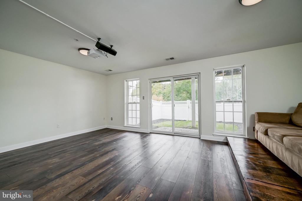 7591 TAUNTON COURT