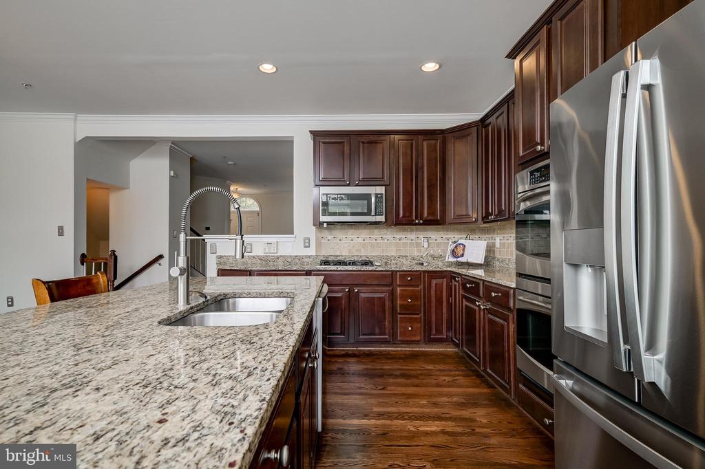 7591 TAUNTON COURT