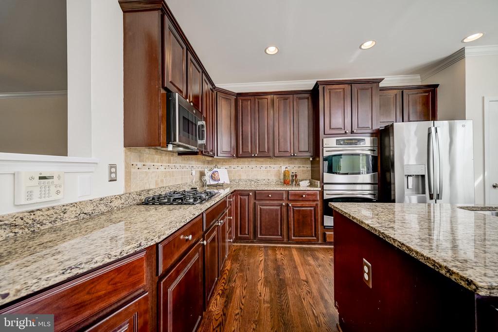 7591 TAUNTON COURT