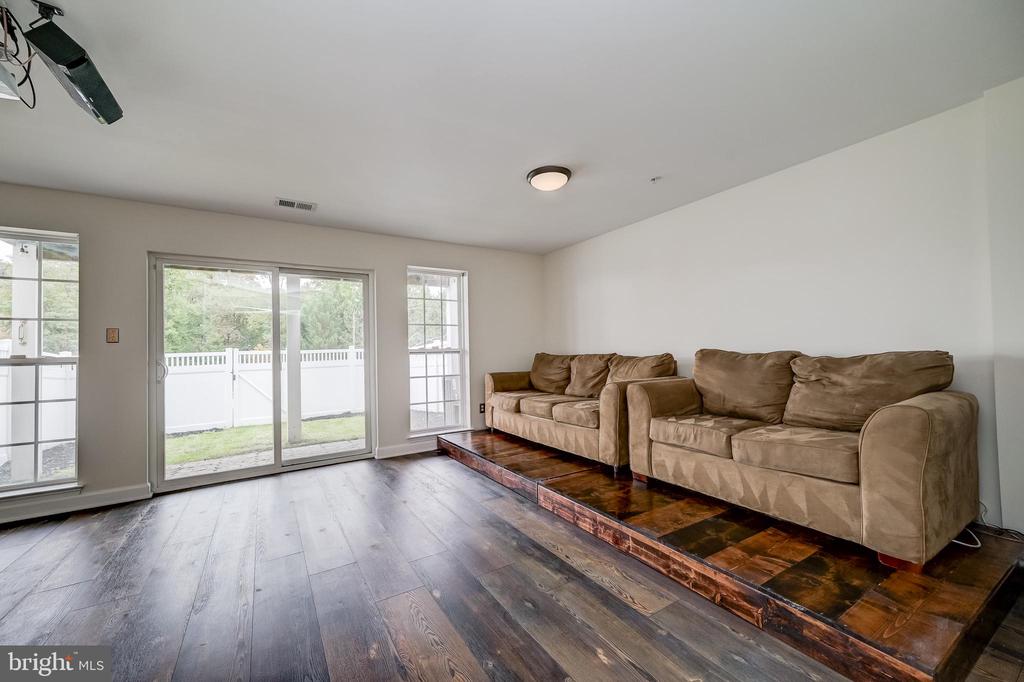7591 TAUNTON COURT