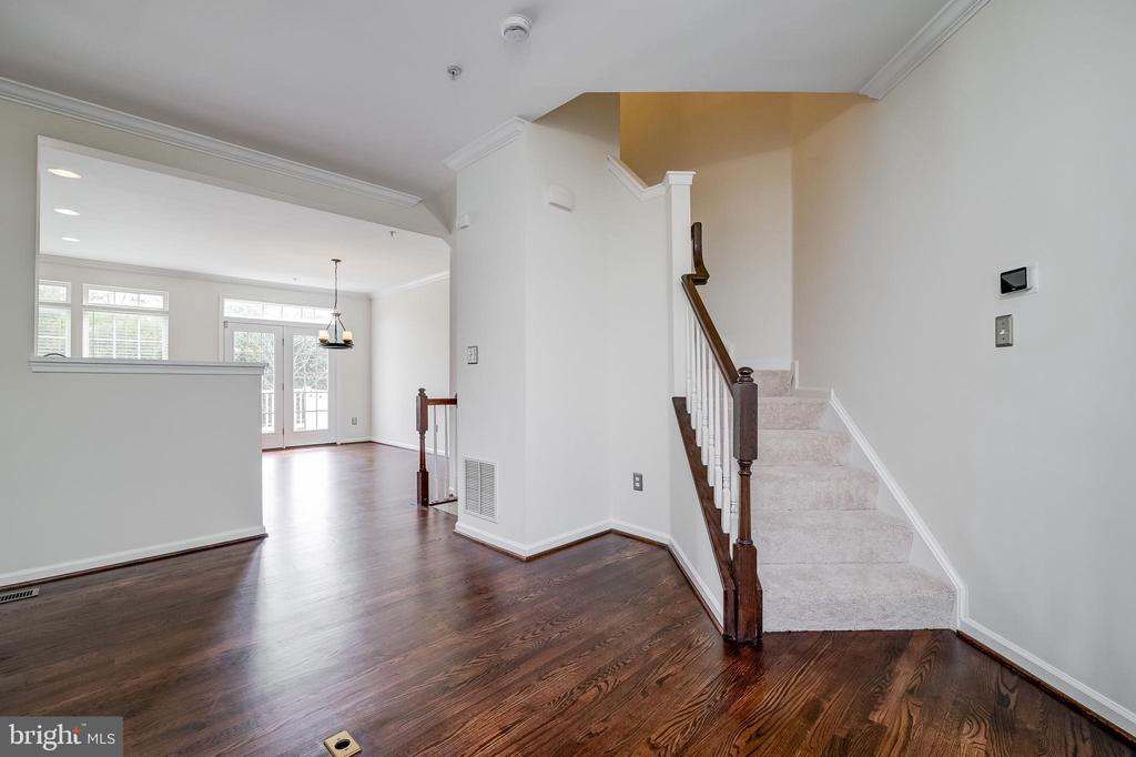 7591 TAUNTON COURT