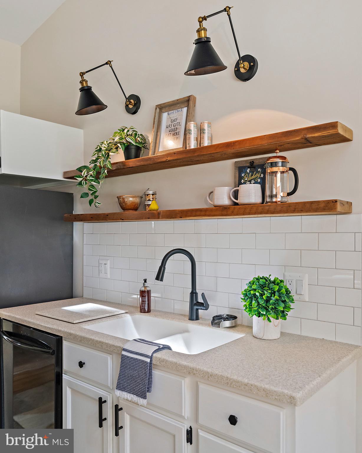 621 KENSINGTON AVENUE