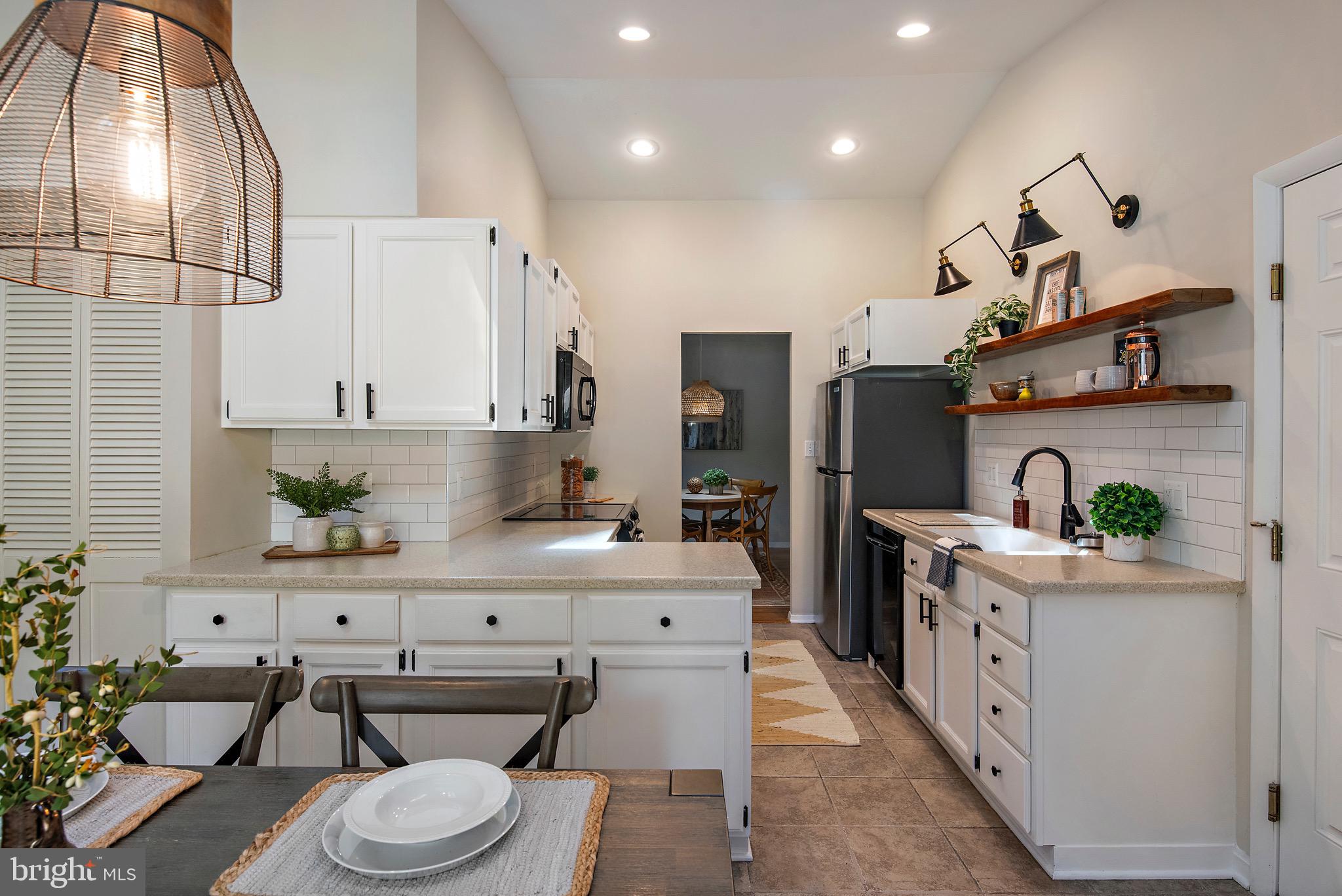 621 KENSINGTON AVENUE